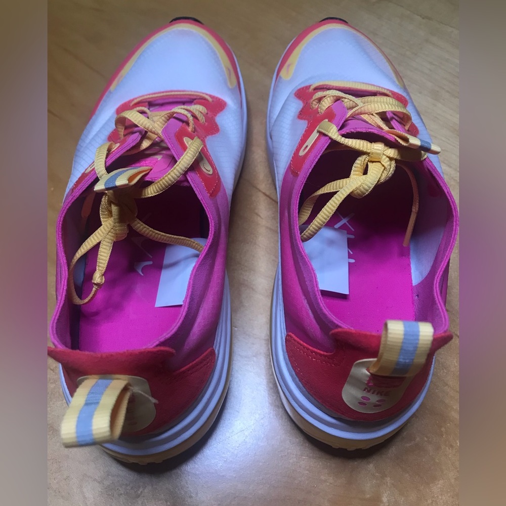 Nike Women’s Air Max Asia SE Laser Fuchsia White and Pink Sneaker Size 8 - Picture 9 of 10